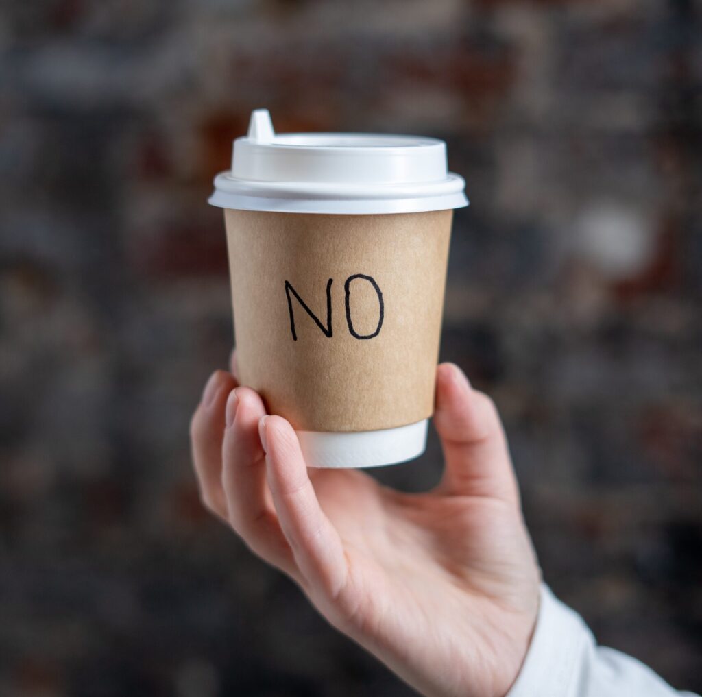 why drinking caffeine at night is not a good idea